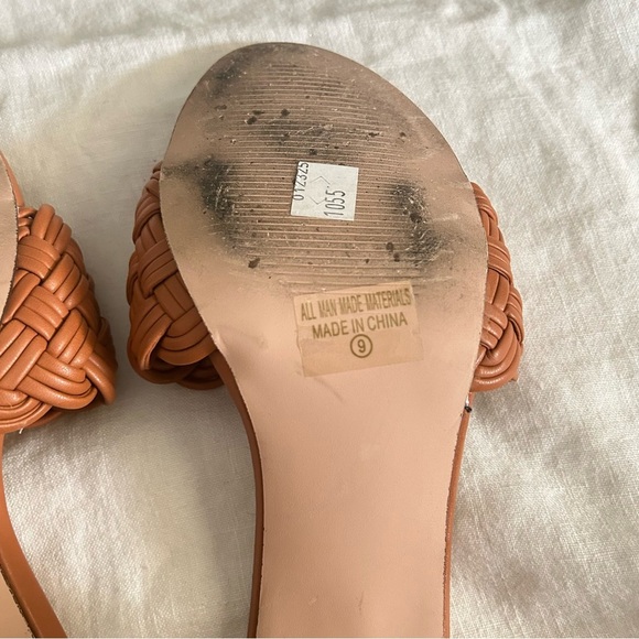 Chase + Chloe | Tan Heeled Shoes with Woven Design - Picture 7 of 7